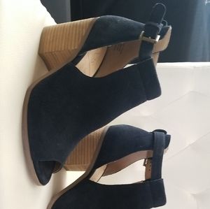 Heel booties